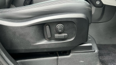 Land Rover Defender 3.0 D250 SE 110 5dr Auto Diesel Estate